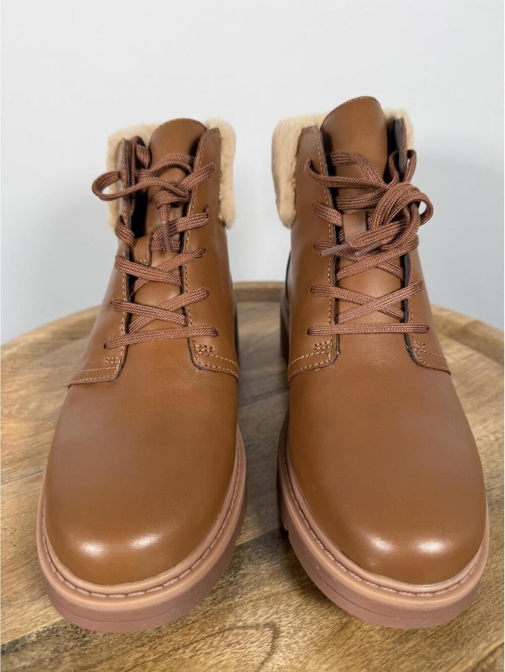 Clarks Andie Go Ankle Boots Brown Faux Fur Lined Lace Up Size 7.5 - Picture 2 of 8